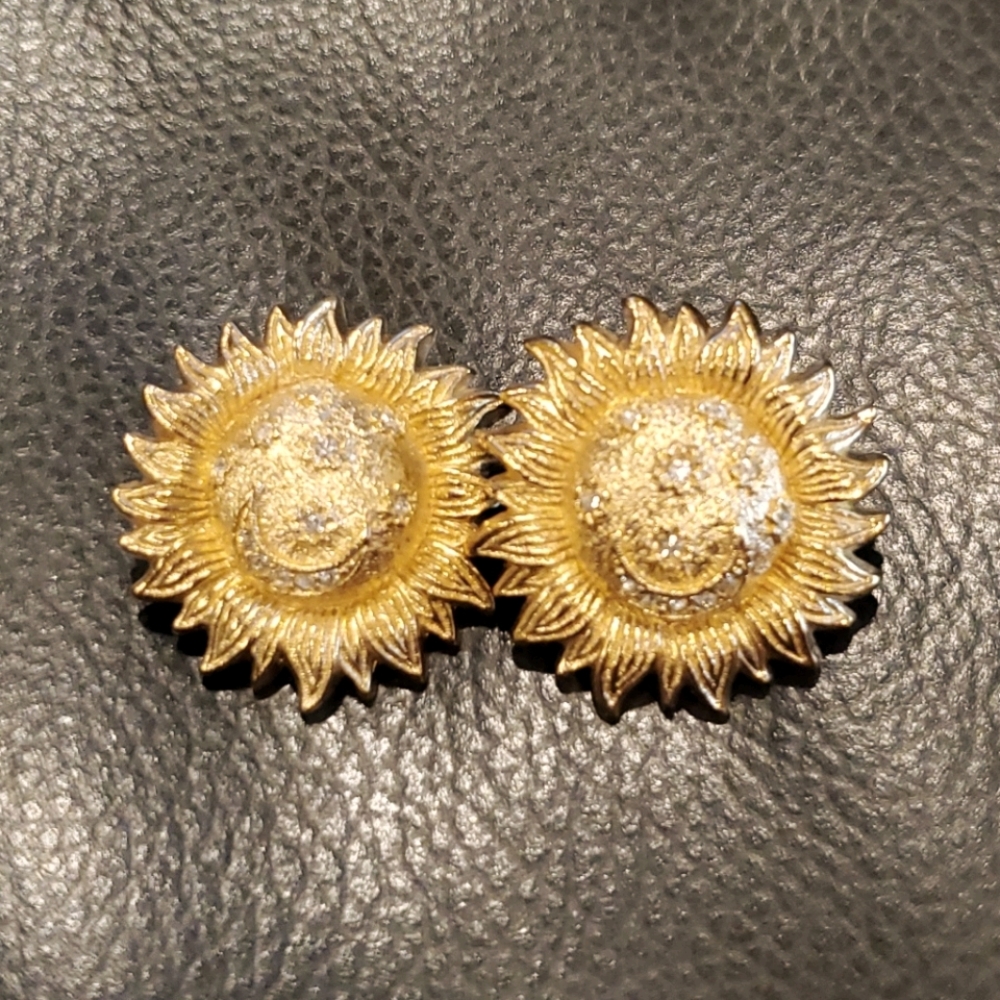 Vintage Christian Dior sun,moon&stars clip earring